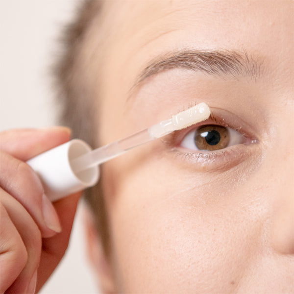 Augenbrauen- und Wimpernserum